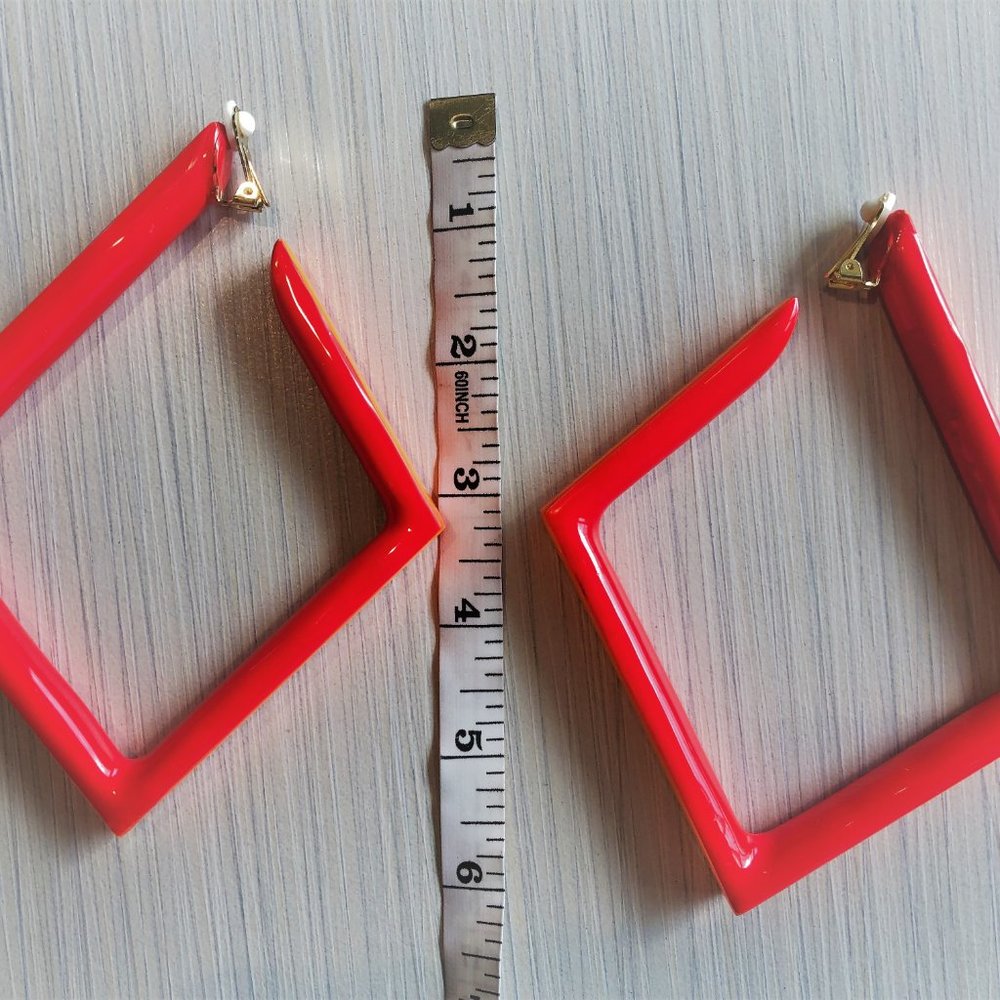 Neon square Clip earrings - Picture 5 of 16